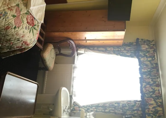 Albany Hotel